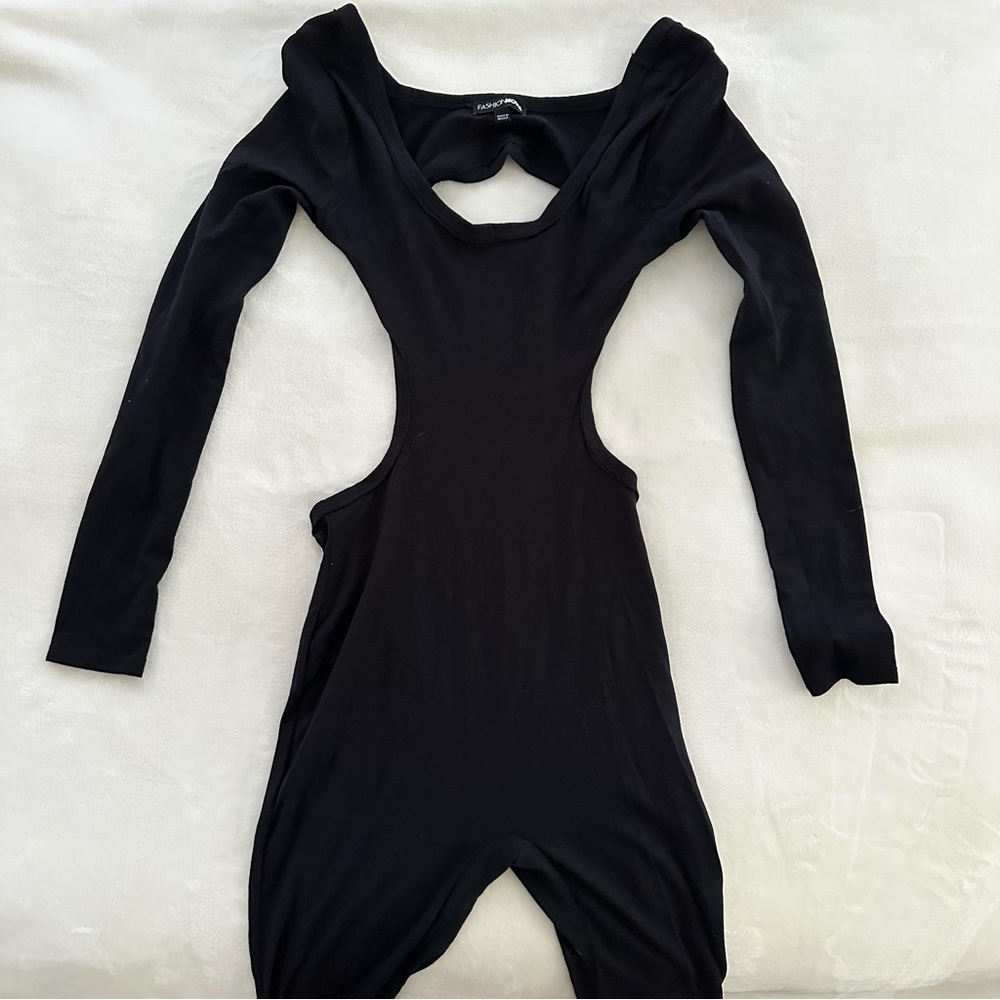Backless cat suit